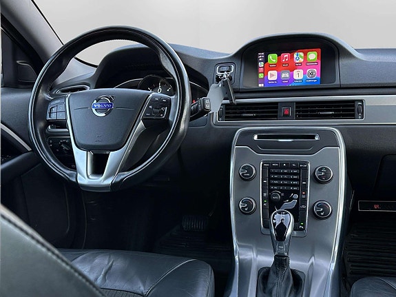 Volvo V70 16 of 30