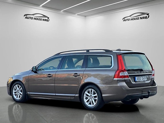 Volvo V70 8 of 30
