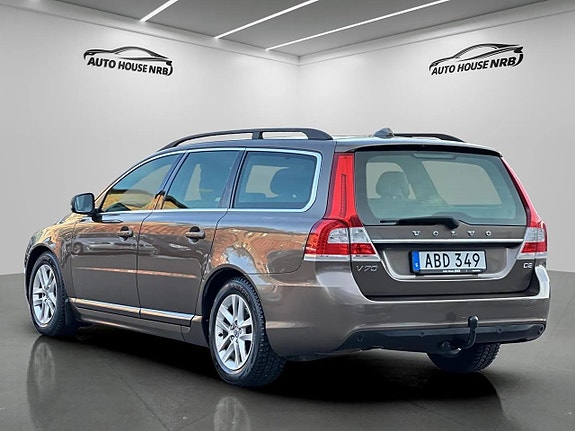 Volvo V70 9 of 30