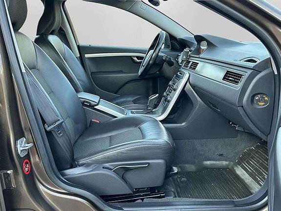 Volvo V70 28 of 30