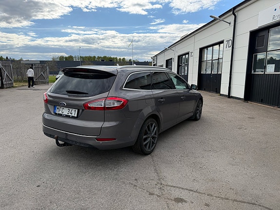 Ford Mondeo 2 of 5