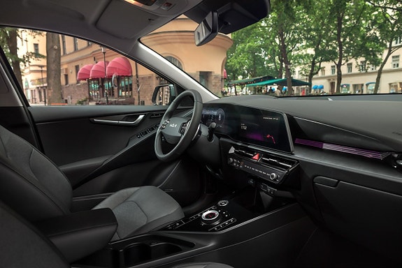Kia Niro 2 of 3