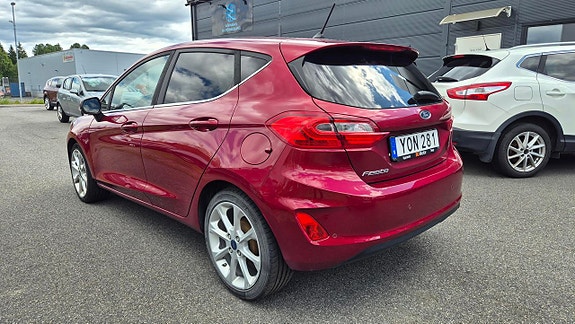 Ford Fiesta 7 of 12