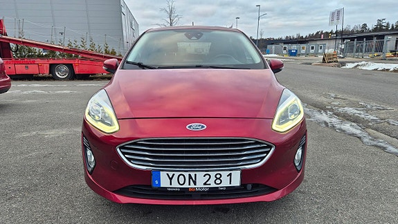 Ford Fiesta 3 of 5