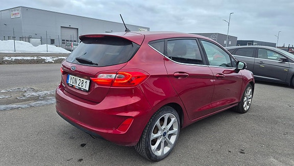 Ford Fiesta 4 of 5