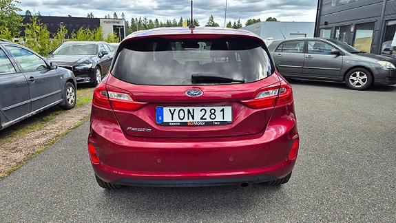 Ford Fiesta 6 of 12