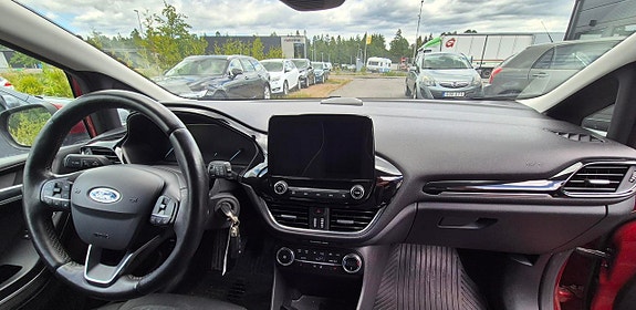 Ford Fiesta 11 of 12