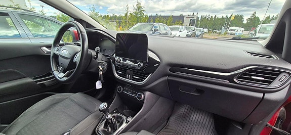 Ford Fiesta 10 of 12