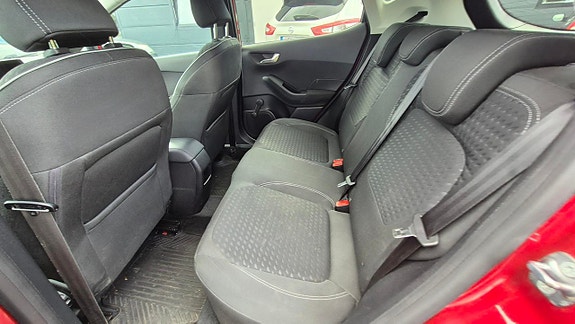 Ford Fiesta 9 of 12