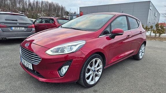 Ford Fiesta 2 of 5