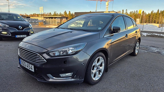 Ford Focus 3 of 5