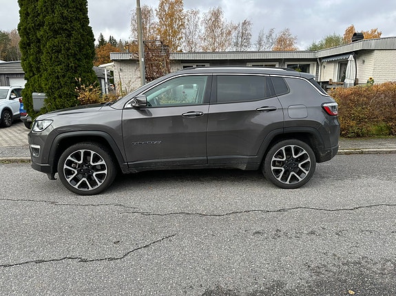 Jeep Compass 4 of 4