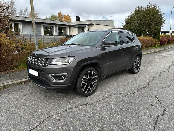 Jeep Compass 2 of 4