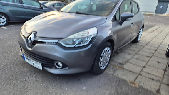 Renault Clio 2 of 5
