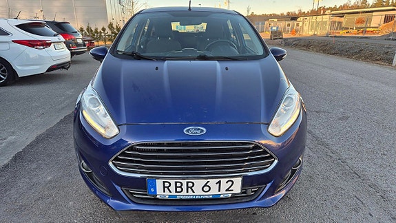 Ford Fiesta 3 of 5