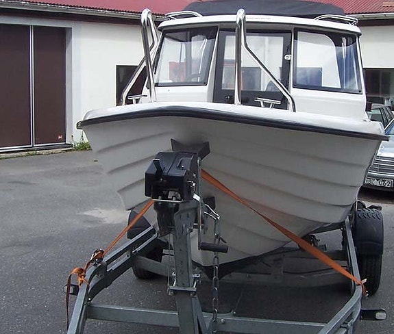 Sandström 560 MC hyttbåt 3 of 12