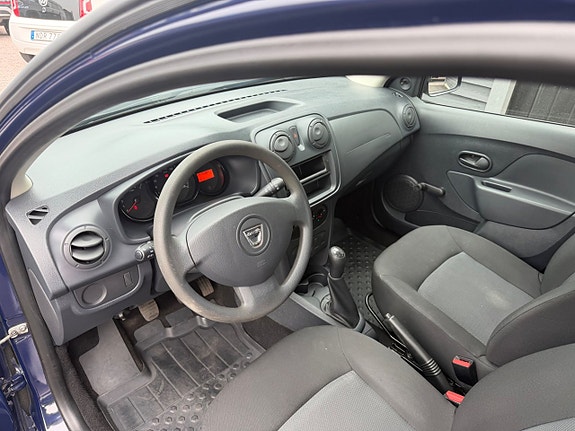 Dacia Sandero 11 of 16