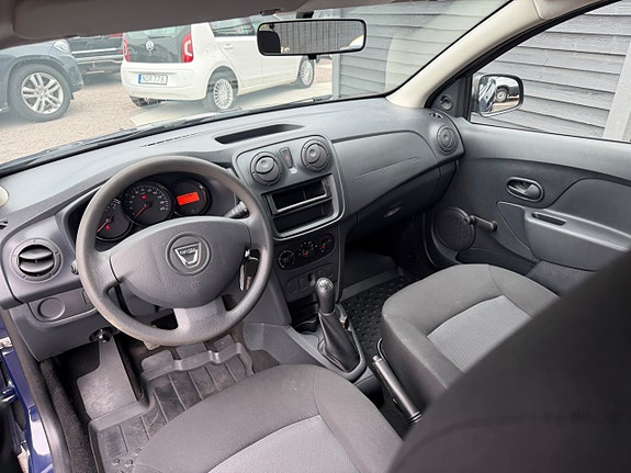 Dacia Sandero 13 of 16