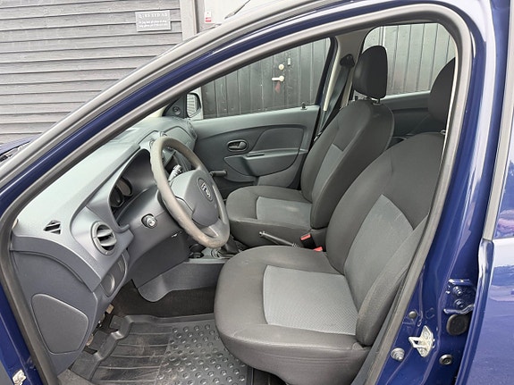 Dacia Sandero 12 of 16