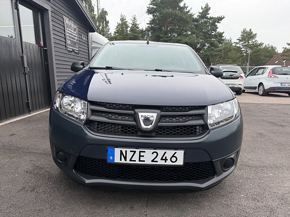 Dacia Sandero 4 of 16