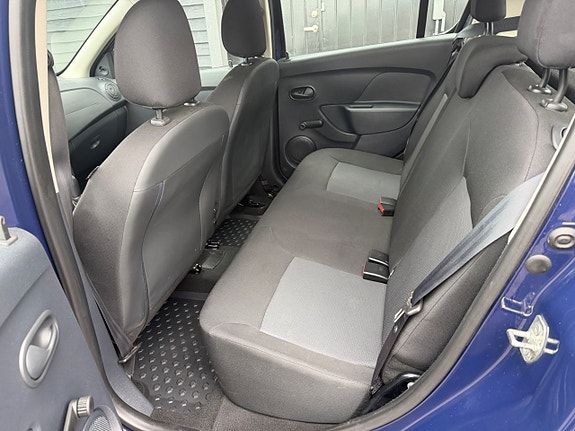 Dacia Sandero 10 of 16