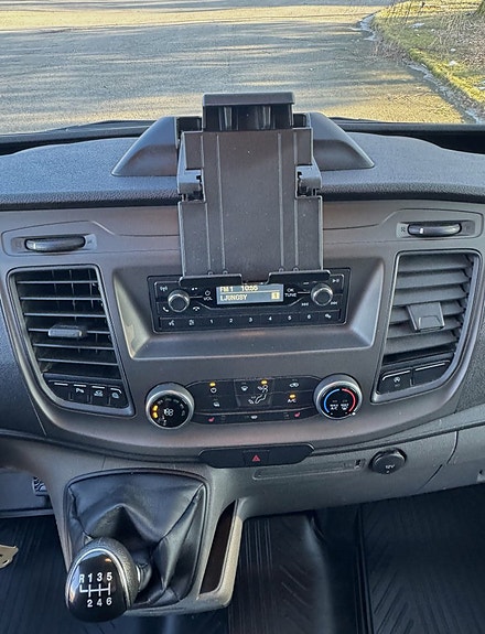 Ford Transit Custom 14 of 19