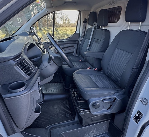 Ford Transit Custom 10 of 19