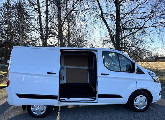 Ford Transit Custom 2 of 5
