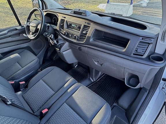 Ford Transit Custom 11 of 19