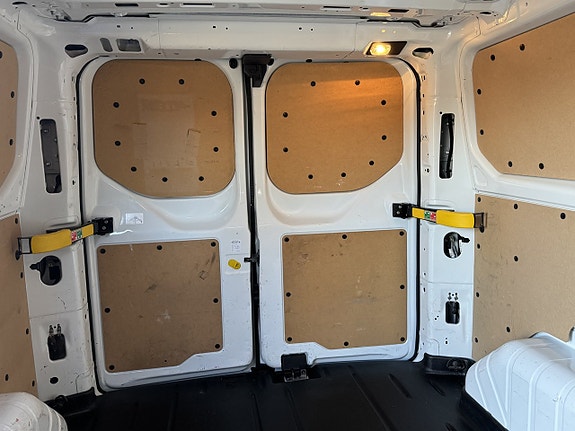 Ford Transit Custom 7 of 19
