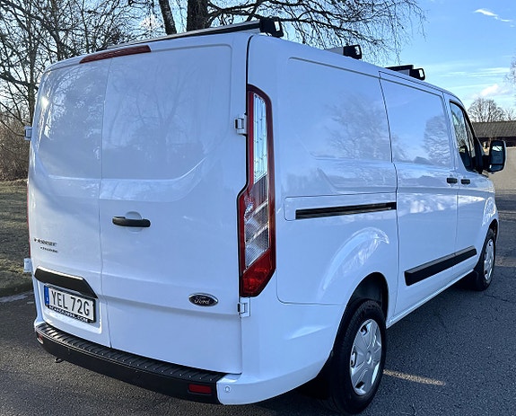 Ford Transit Custom 3 of 5
