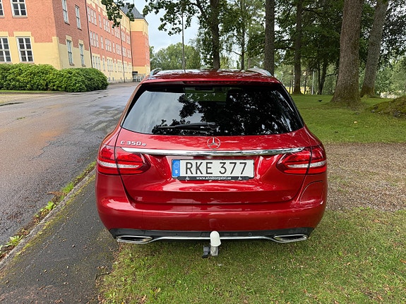 Mercedes-Benz C350 6 of 12