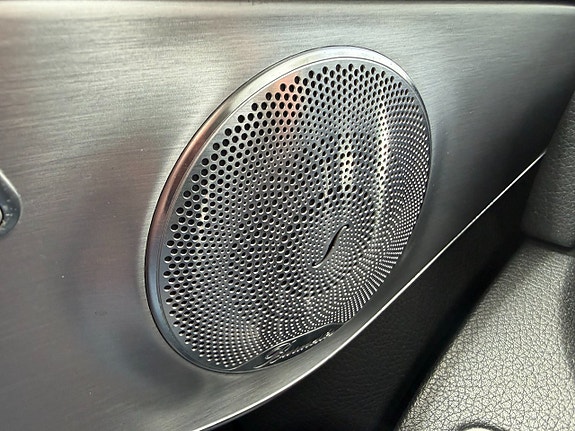 Mercedes-Benz C350 12 of 12