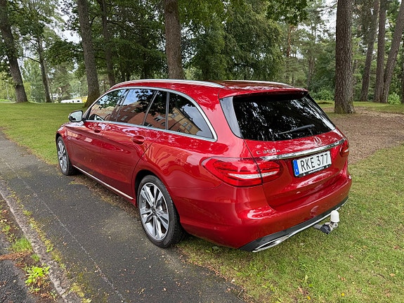 Mercedes-Benz C350 5 of 12