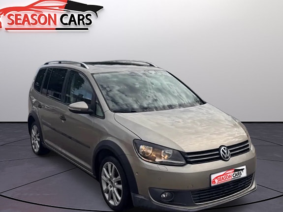 Volkswagen Touran Cross 7 of 11
