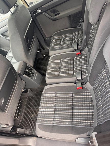 Volkswagen Touran Cross 9 of 11