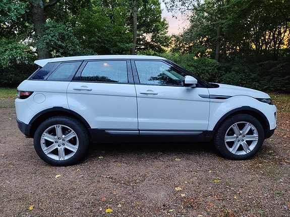 Land Rover Range Rover Evoque 3 of 5