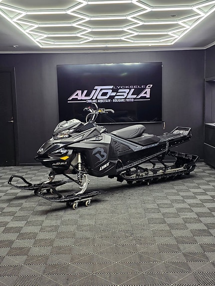 Lynx Boondocker 3900 600r *Extrakylare