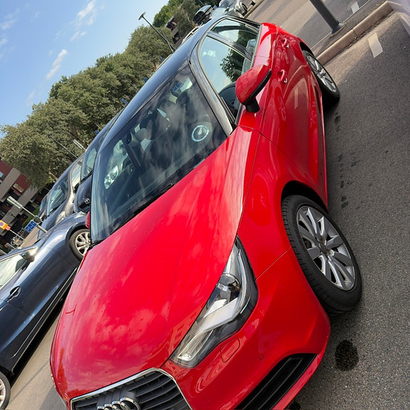 Audi A1 2 of 5