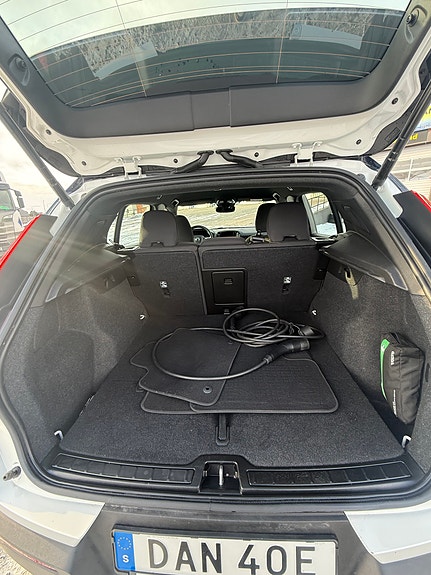Volvo XC40 7 of 8