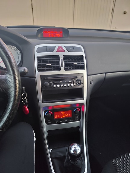 Peugeot 307 SW 7 of 7