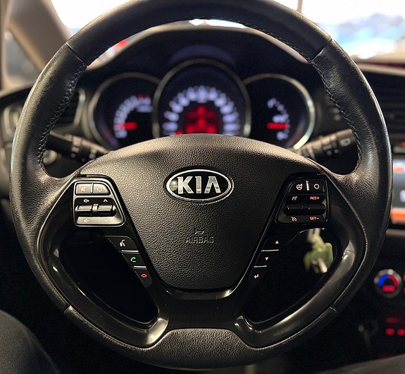 Kia Ceed 10 of 15