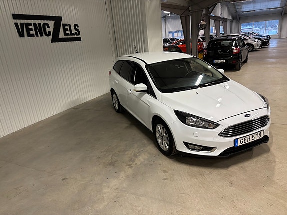 Ford Focus 2 of 11