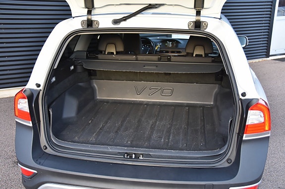 Volvo XC70 7 of 10