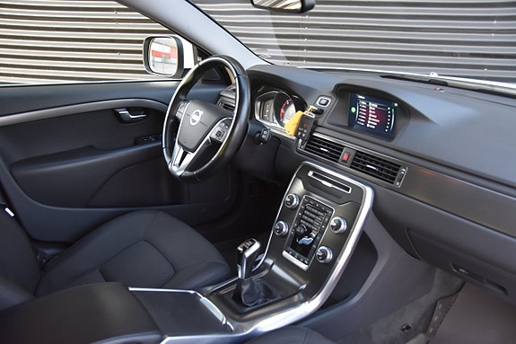 Volvo XC70 8 of 10