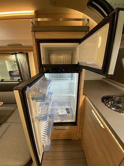 Knaus SÜDWIND BLACK SELECTION 650 PEB 14 of 16