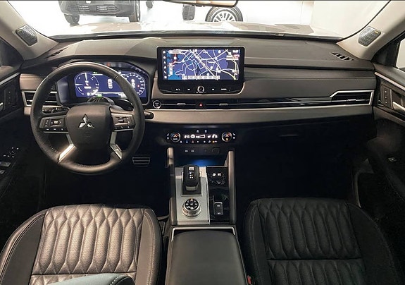 Mitsubishi Outlander 7 of 13