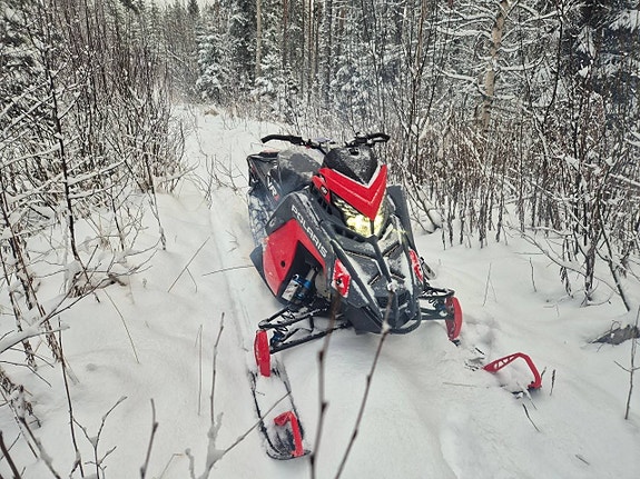 Polaris 850 INDY  VR1 137