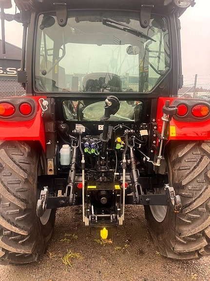 Case IH Farmall 75 A 8 of 11