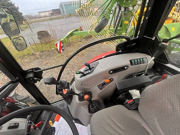Case IH Farmall 75 A 6 of 11